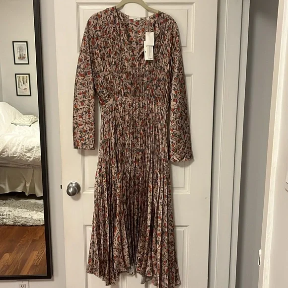 NWT Vince Pleated Maxi Dress - Size M - Picture 9 of 12